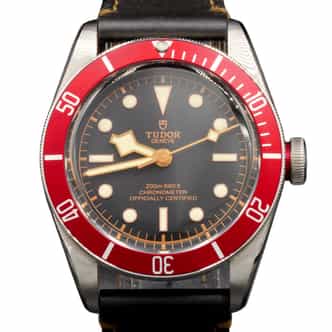 Mens Tudor Black Bay 79230R Watch Red Bezel and Black Dial with Box and Card (SKU I814318AMT)